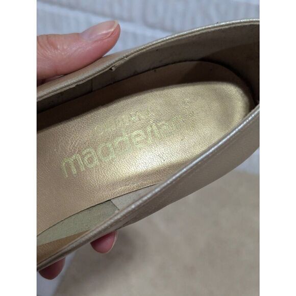 California Magdesians Women's Gold Bronze Slip-on Pump 2" Heels Size 6.5 - Picture 3 of 8